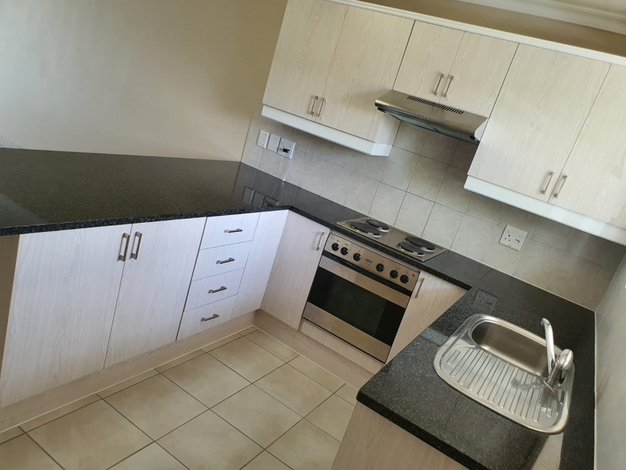 To Let 2 Bedroom Property for Rent in Heritage Park Western Cape